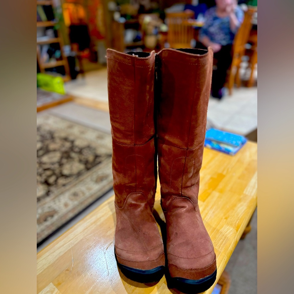 Keen women’s leather Boots, gently used